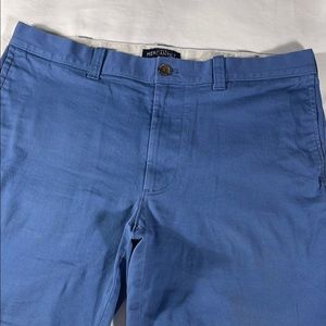 J. Crew mens blue Mercantile Flex flat front 8.5" inseam chino shorts - size 35